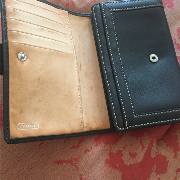 Authentic Coach wallet - Picture 4 of 8